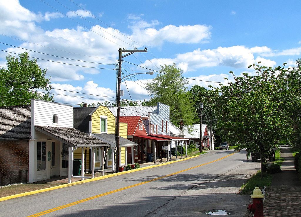 Shops along Merchants Row