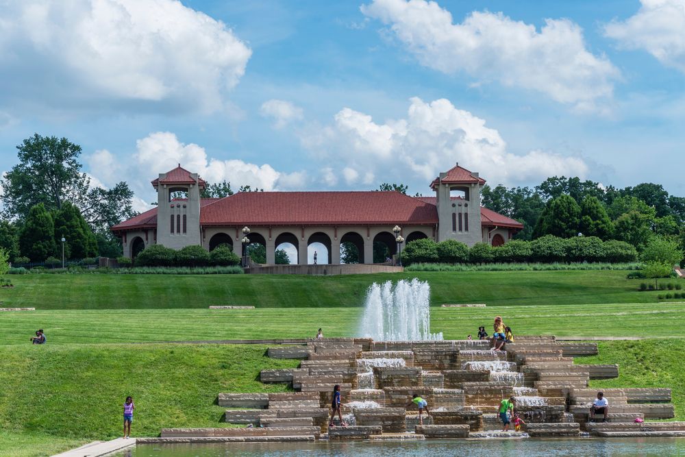 Pavilion and fountain at Forest Park