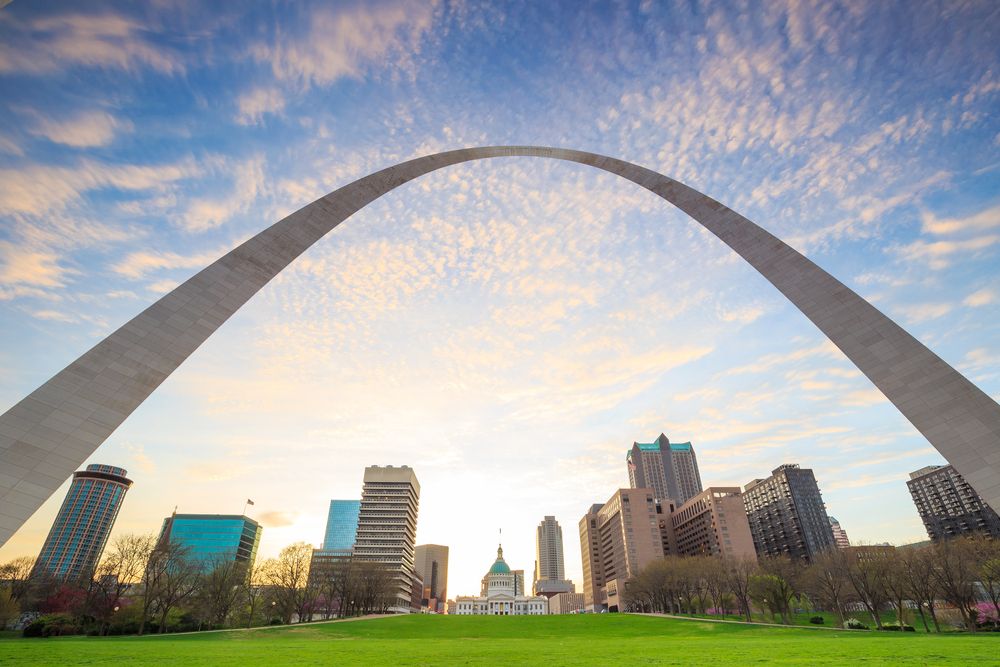 Looking up the Gateway Arch