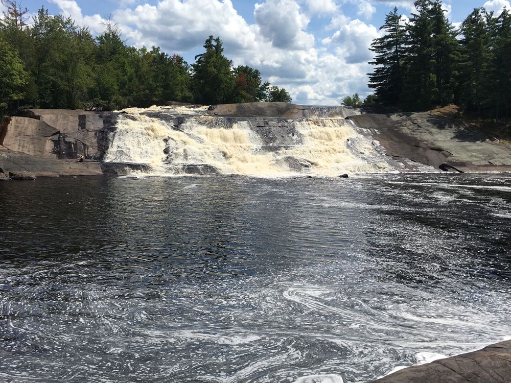 Front view of the Lampsons Falls