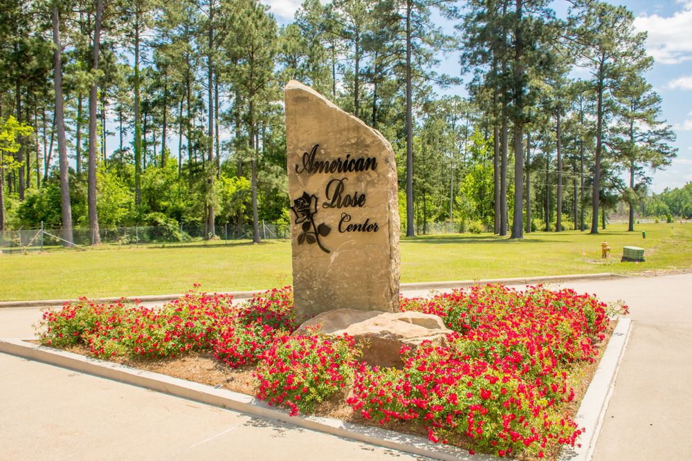 Welcome sign of American Rose Center