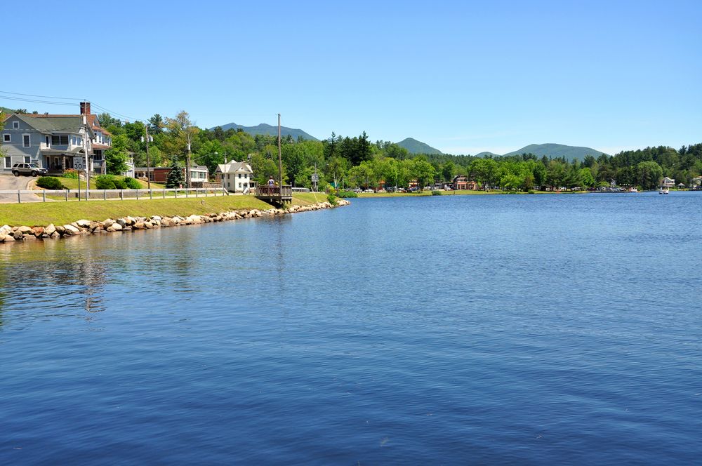 Daytime view of Lake Flower