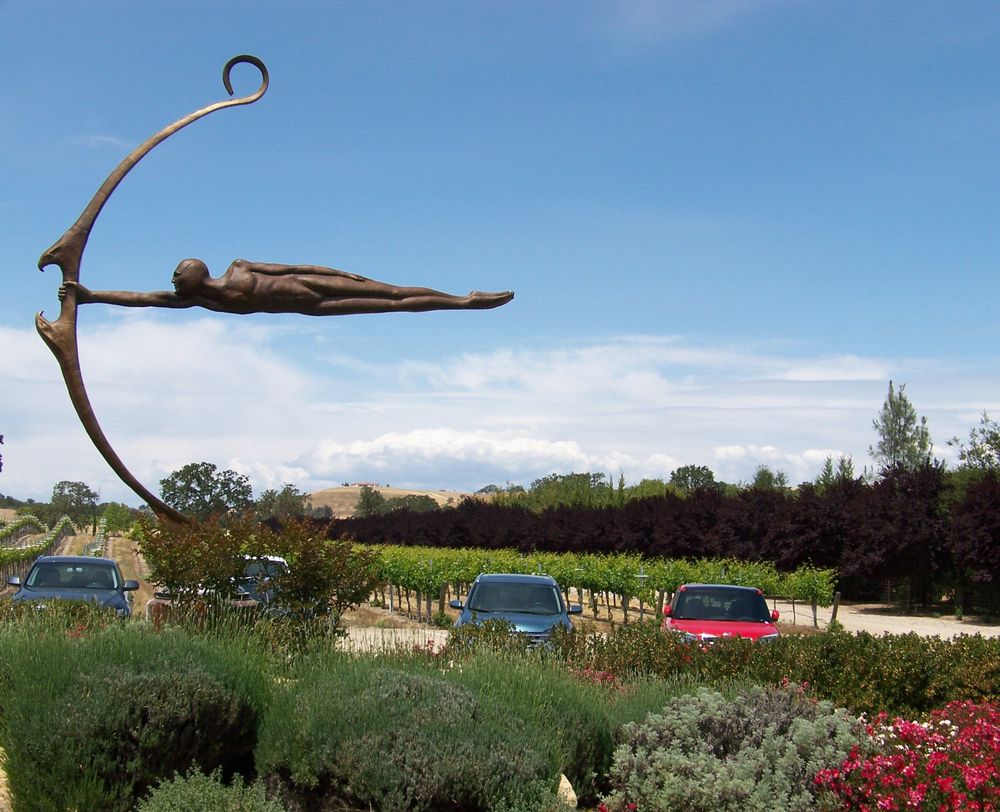 Mega focus sculpture at Sculpterra Winery and Sculpture Garden