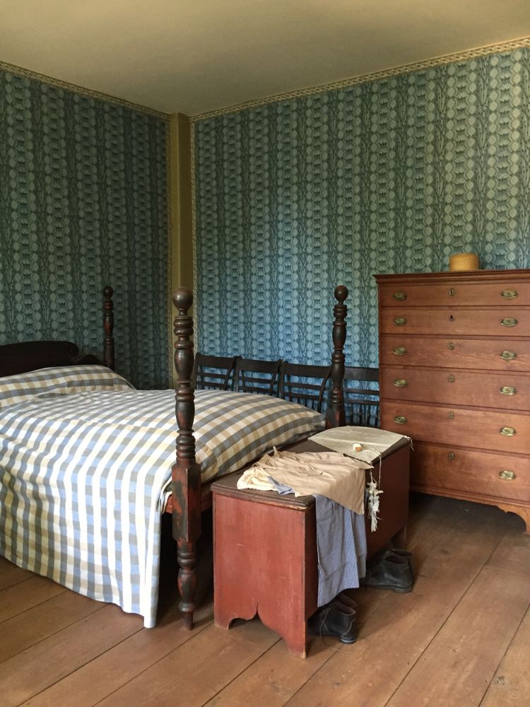 A bedroom in Salem Towne House