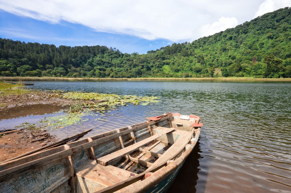 Lake in Ruta de las Flores