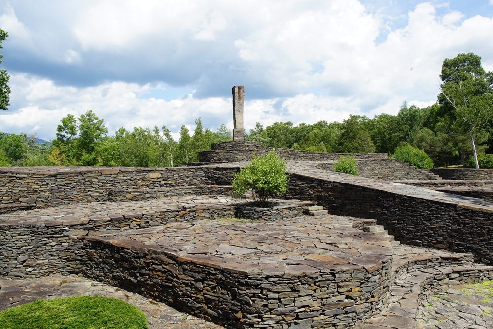 Daytime view of Opus 40