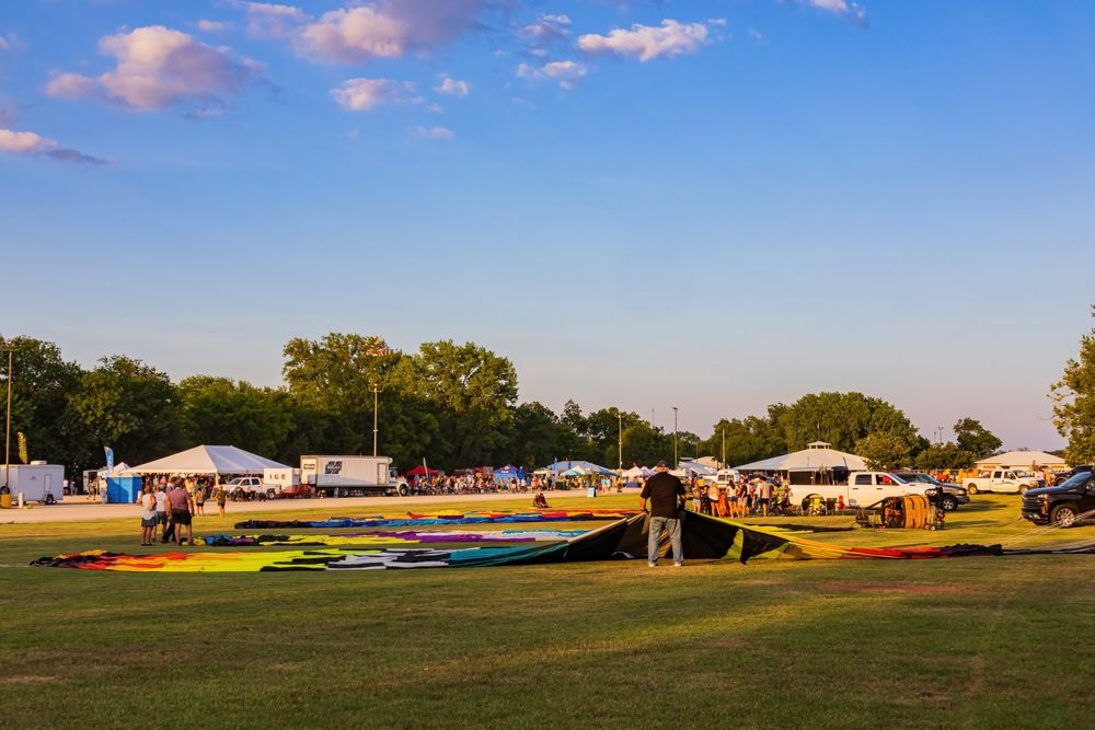 People preparing for the Annual Fireflight Balloon Festival