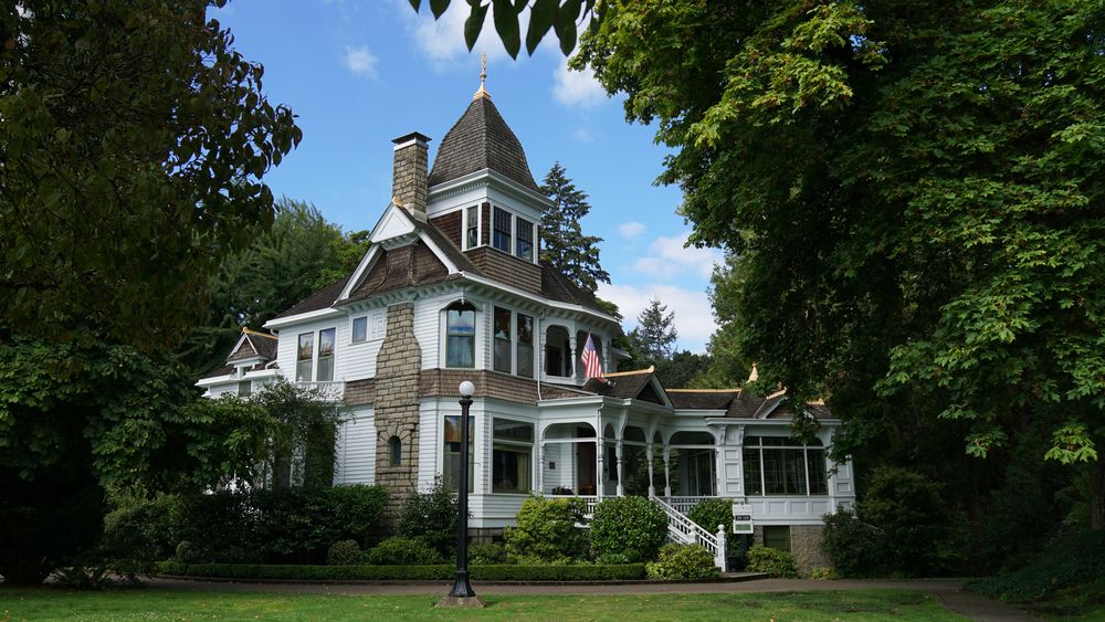 Exterior of Deepwood Museum and Gardens main house