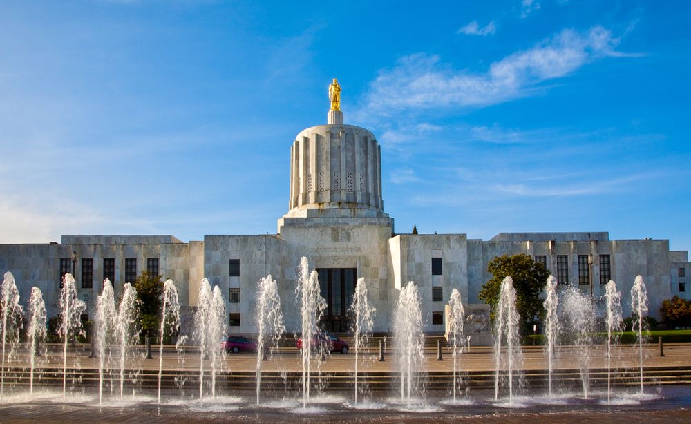 Exterior of Oregon State Capitol
