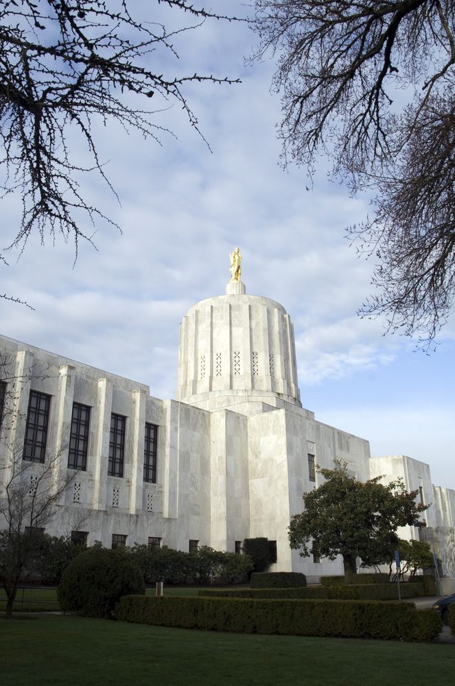 Facade of the Oregon State Capitol
