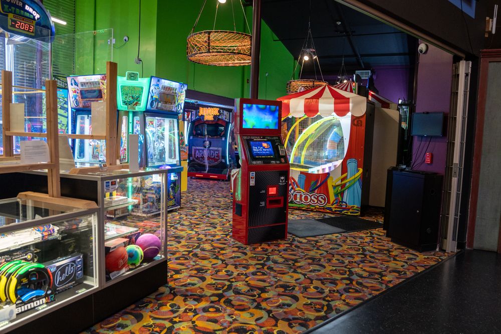 An arcade in Seaside Carousel Mall