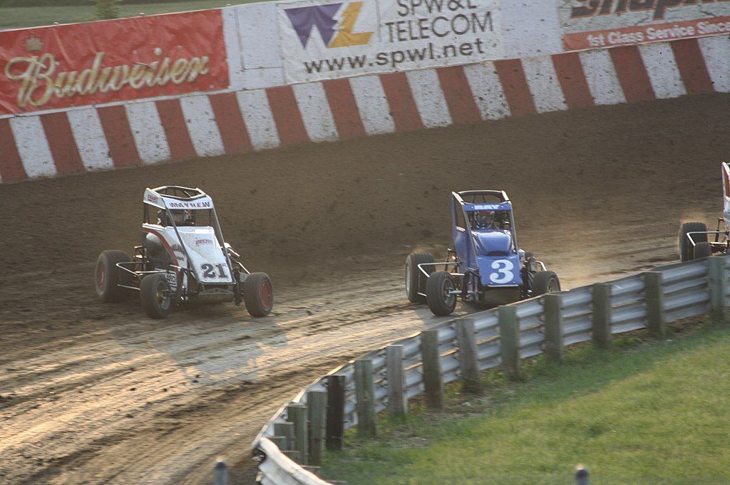 Midget car race at Angell Park Speedway