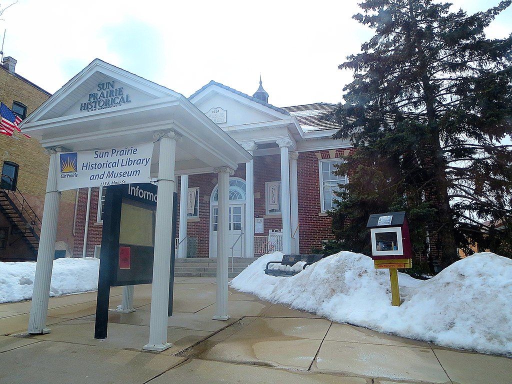 Exterior of the Sun Prairie Historical Library and Museum