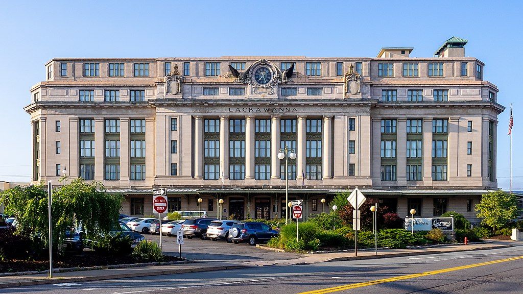 Exterior of Radisson Lackawanna Station Hotel Scranton