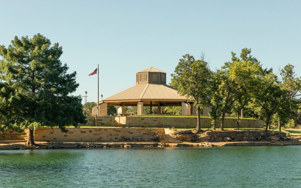 Picnic shelter at Mill Pond Park