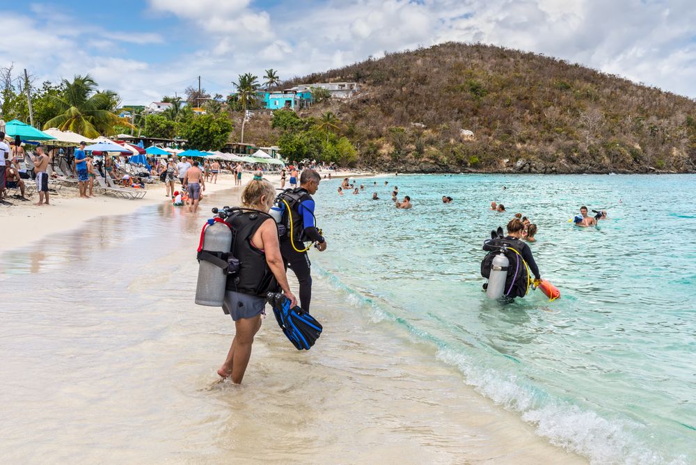 Scuba divers preparing at St Thomas