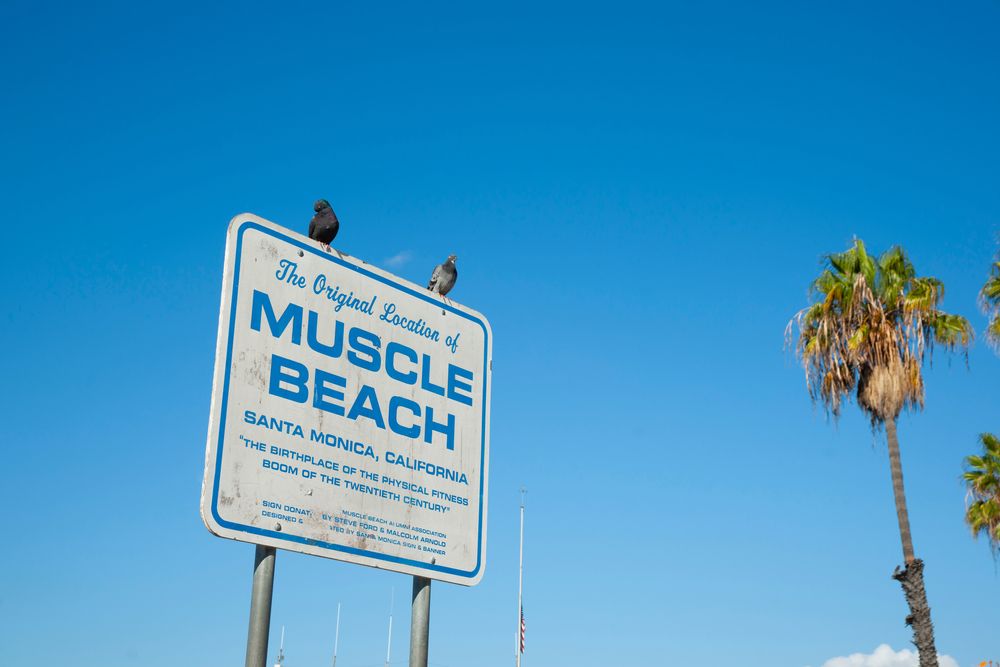 Welcome sign of The Original Muscle Beach