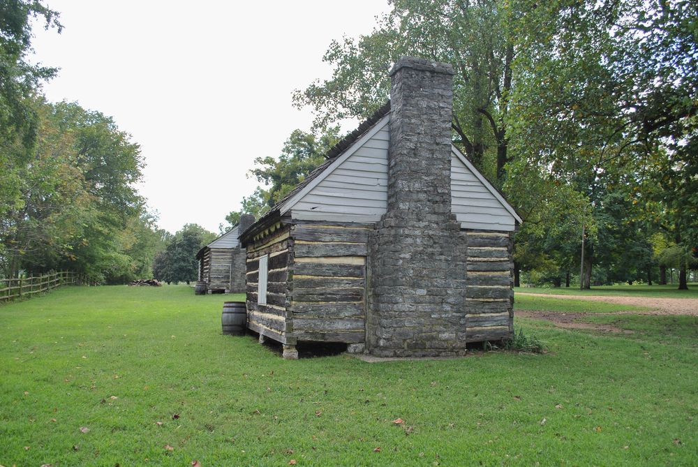 Cabins at Sam Davis Home