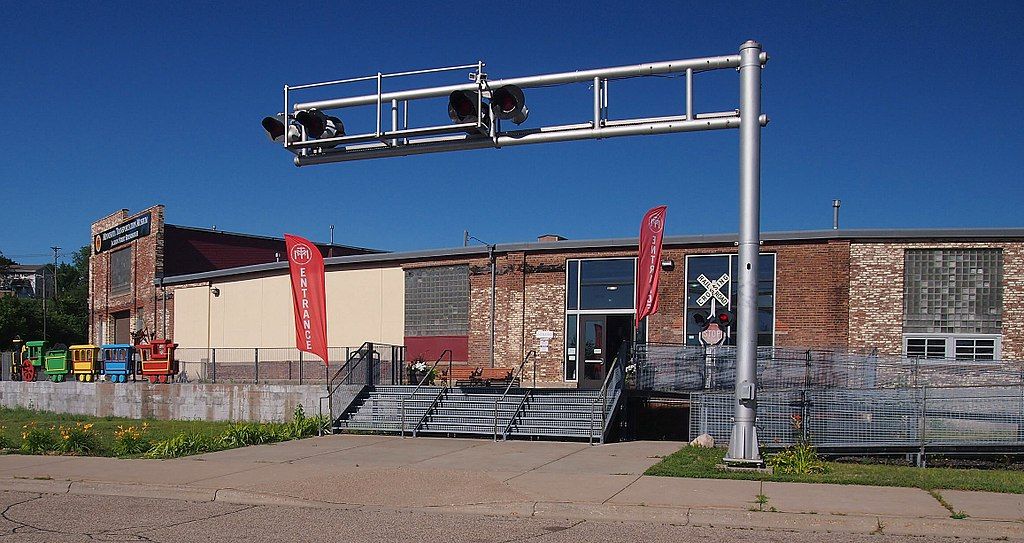 Front exterior of Minnesota Transportation Museum