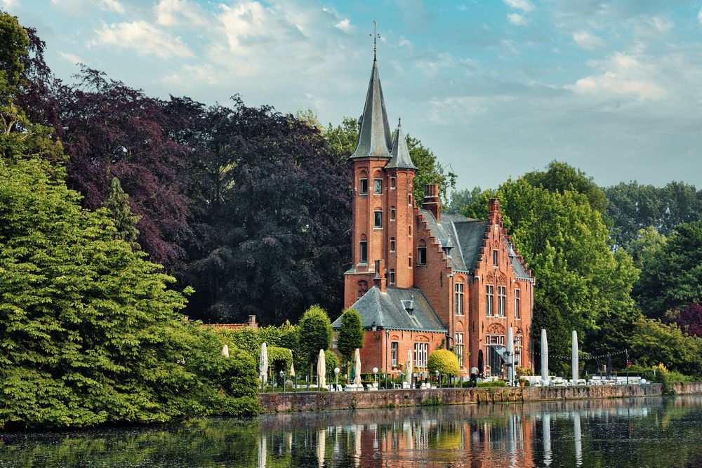 View of Minnewater and a Building