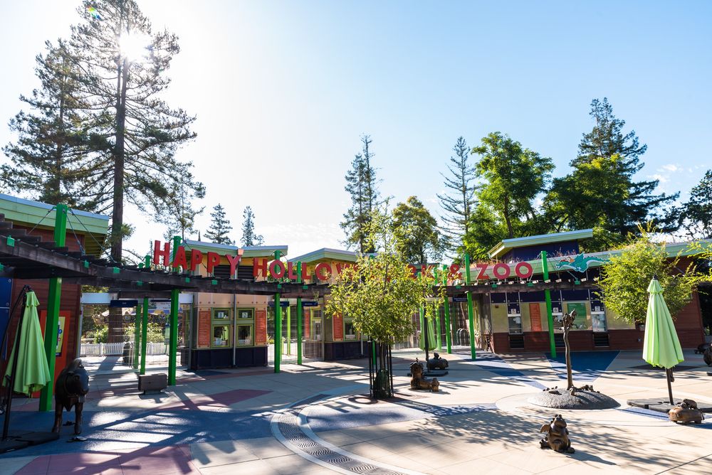 Exterior of Happy Hollow Park & Zoo
