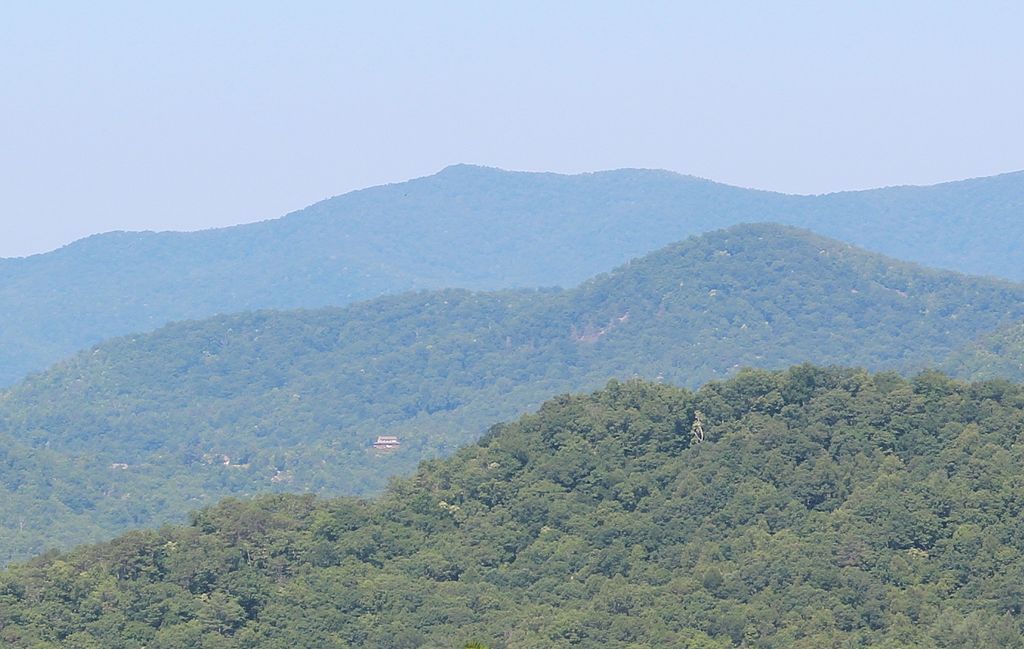 View of a grassy ridge at Sky Valley Overlook