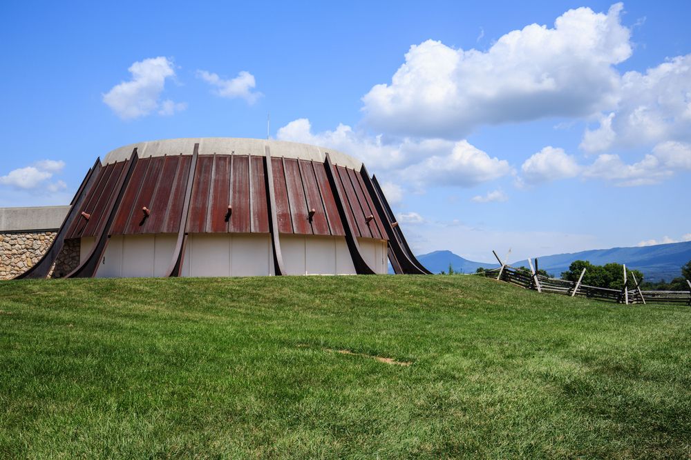 Structure at Virginia Museum of the Civil War