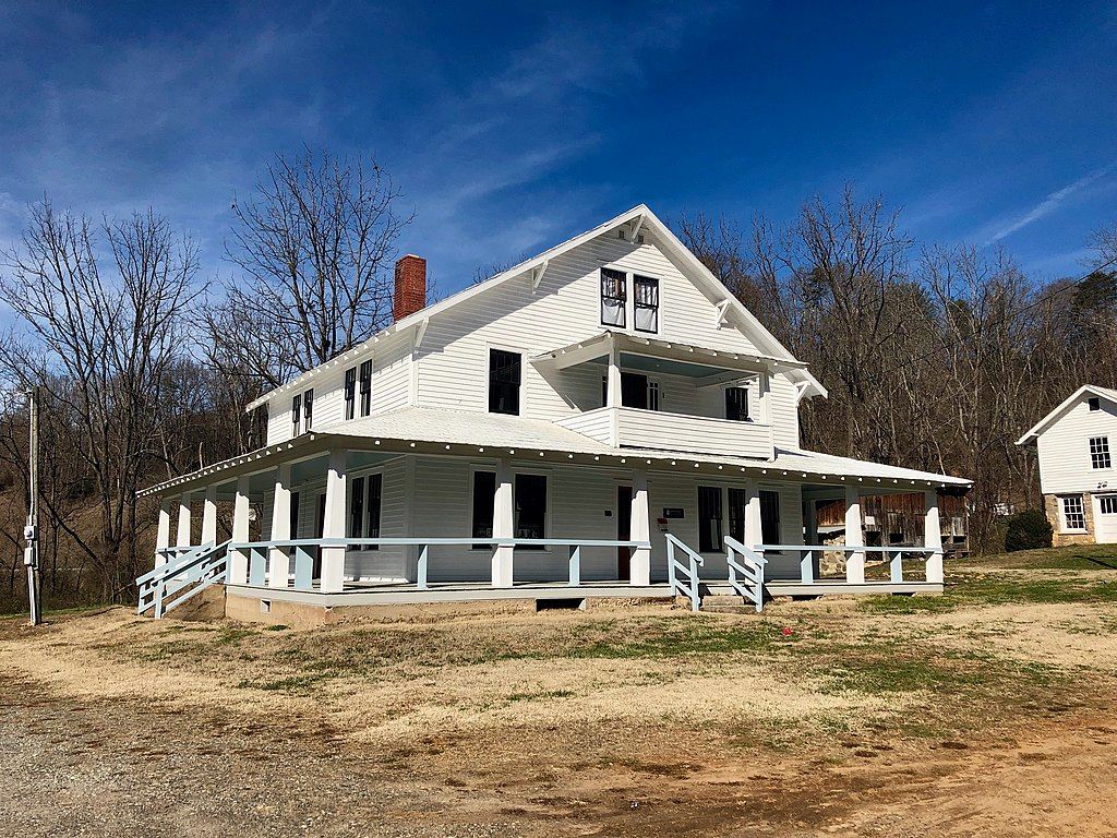 Exterior of Montieth Farmstead