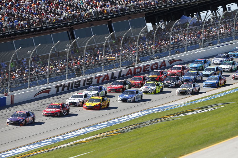 Race at Talladega Superspeedway