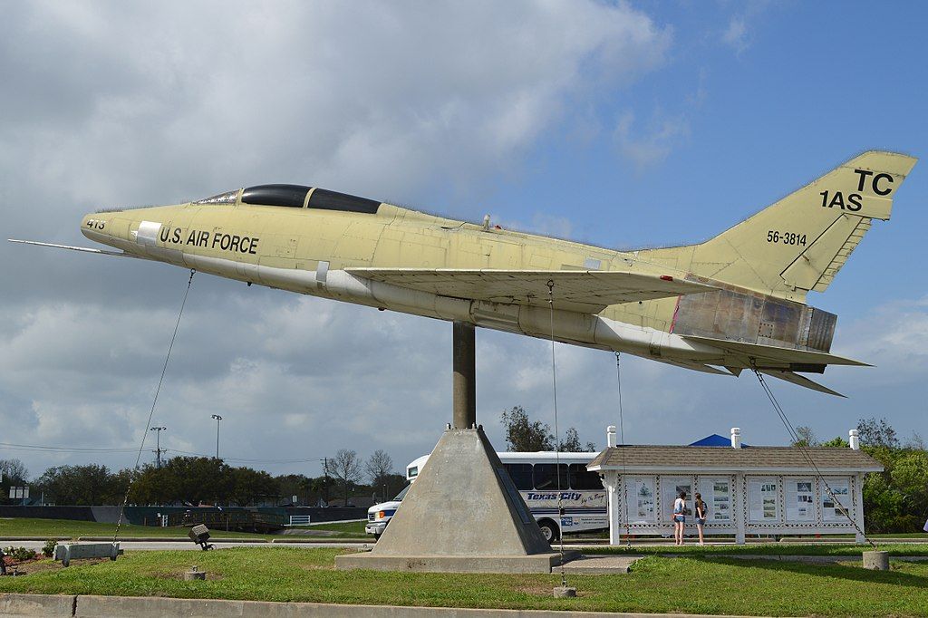 U.S Airforce plane on the grounds of Bay Street Park
