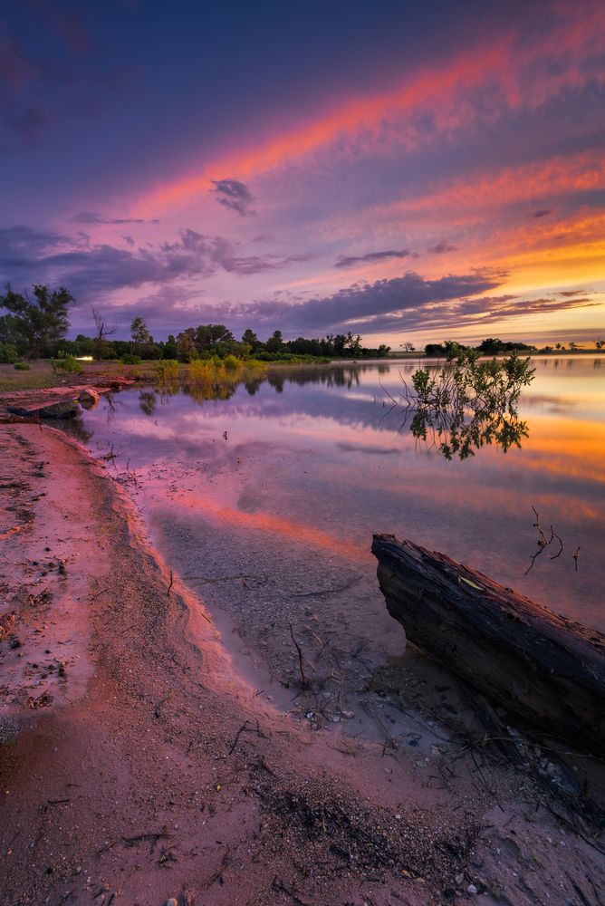 Scenic view of Benbrook Lake