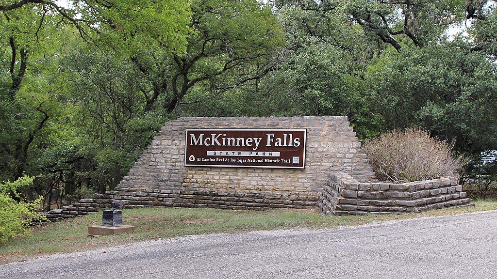 Welcome sign of McKinney Falls State Park