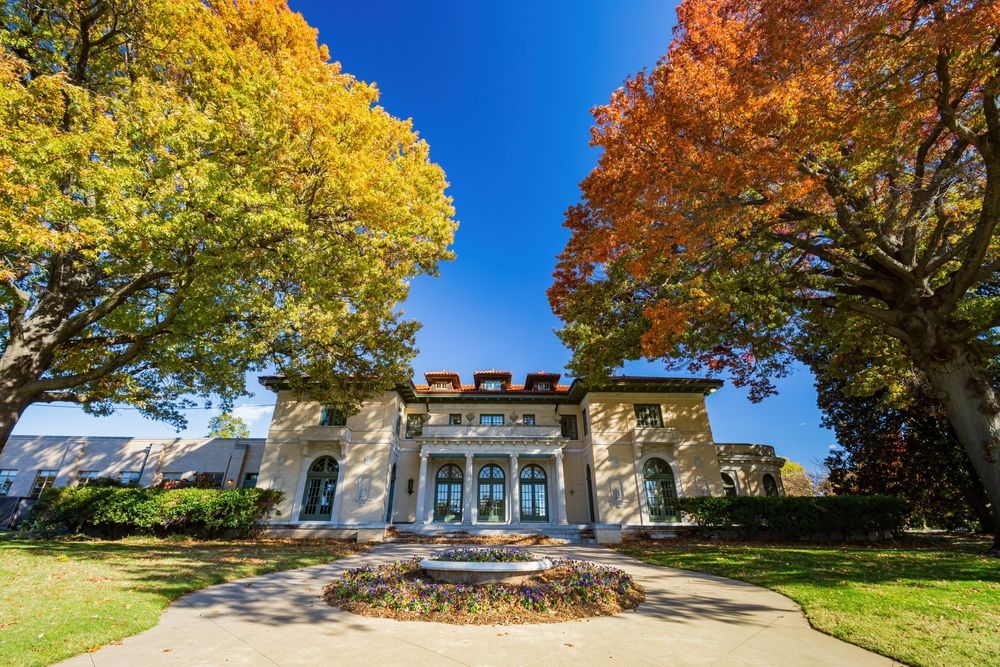 Exterior of Tulsa Garden Center's mansion