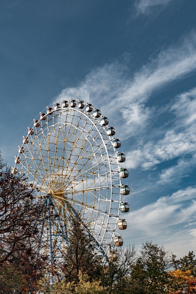 The huge ferris wheel of Mtatsminda Park