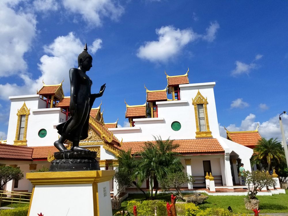 A statue in front of Wat Buddharangsi Buddhist Temple