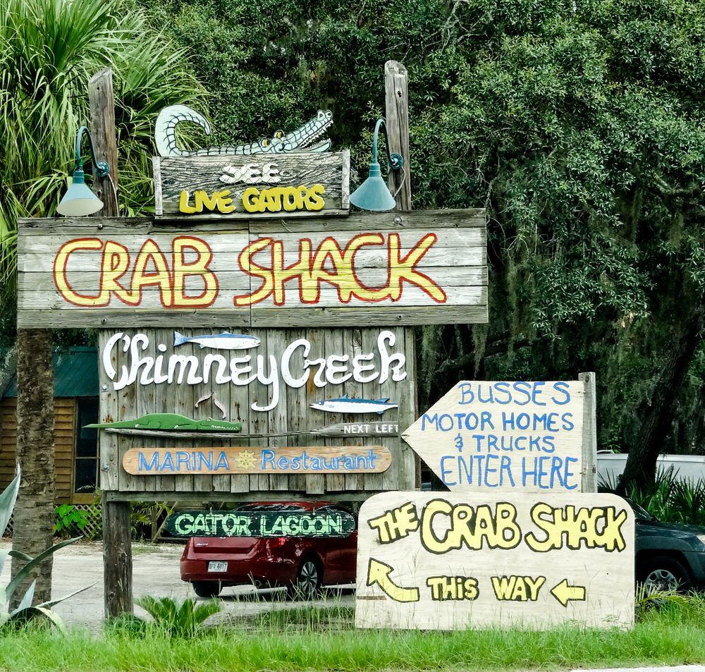 Direction sign of The Crab Shack