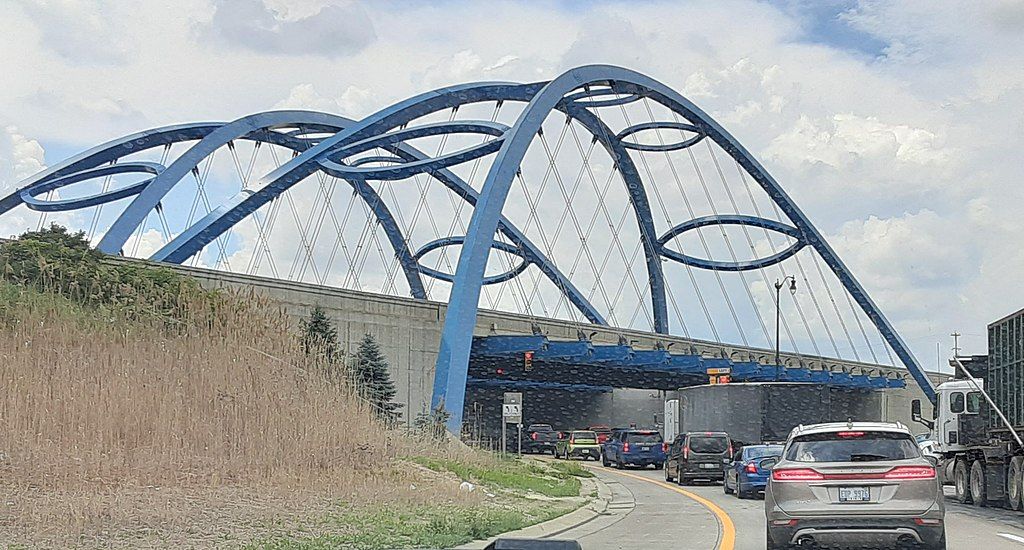 Daytime view of the Gateway Bridge