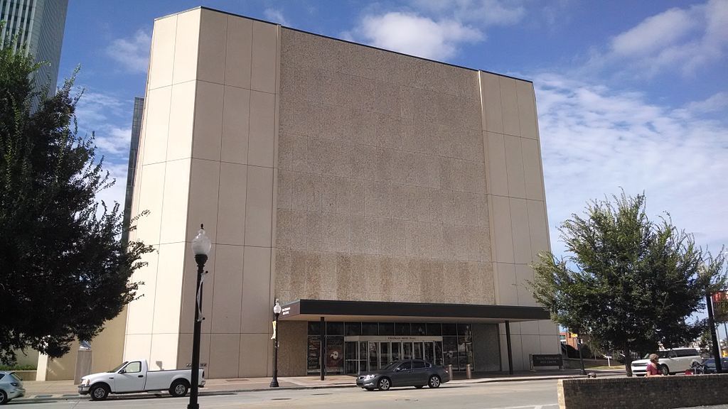 Exterior of the Tulsa Performing Arts Center