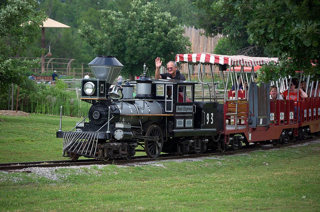 Bear express at Tulsa Zoo