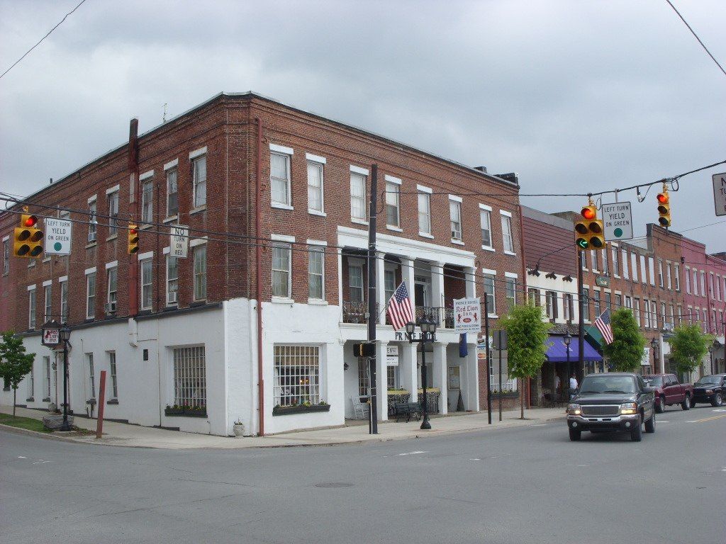 Buildings at Tunkhannock Historic District