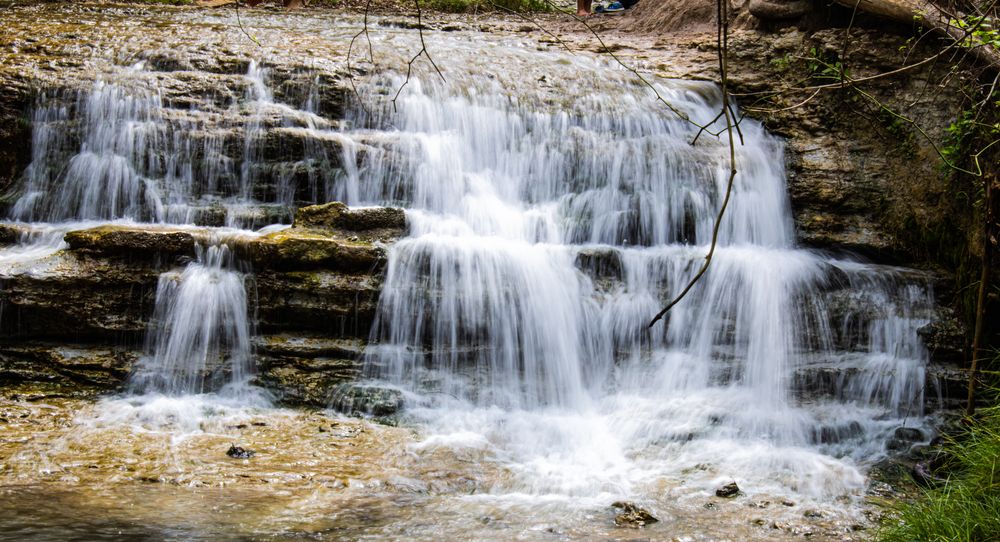 Cascades of Chalk Ridge Falls