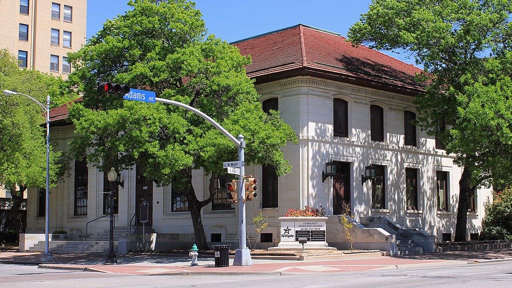 Exterior of the Temple Public Library