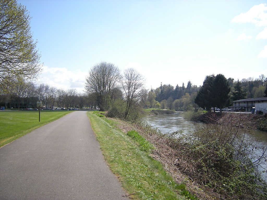 Trail at Fort Dent Park.