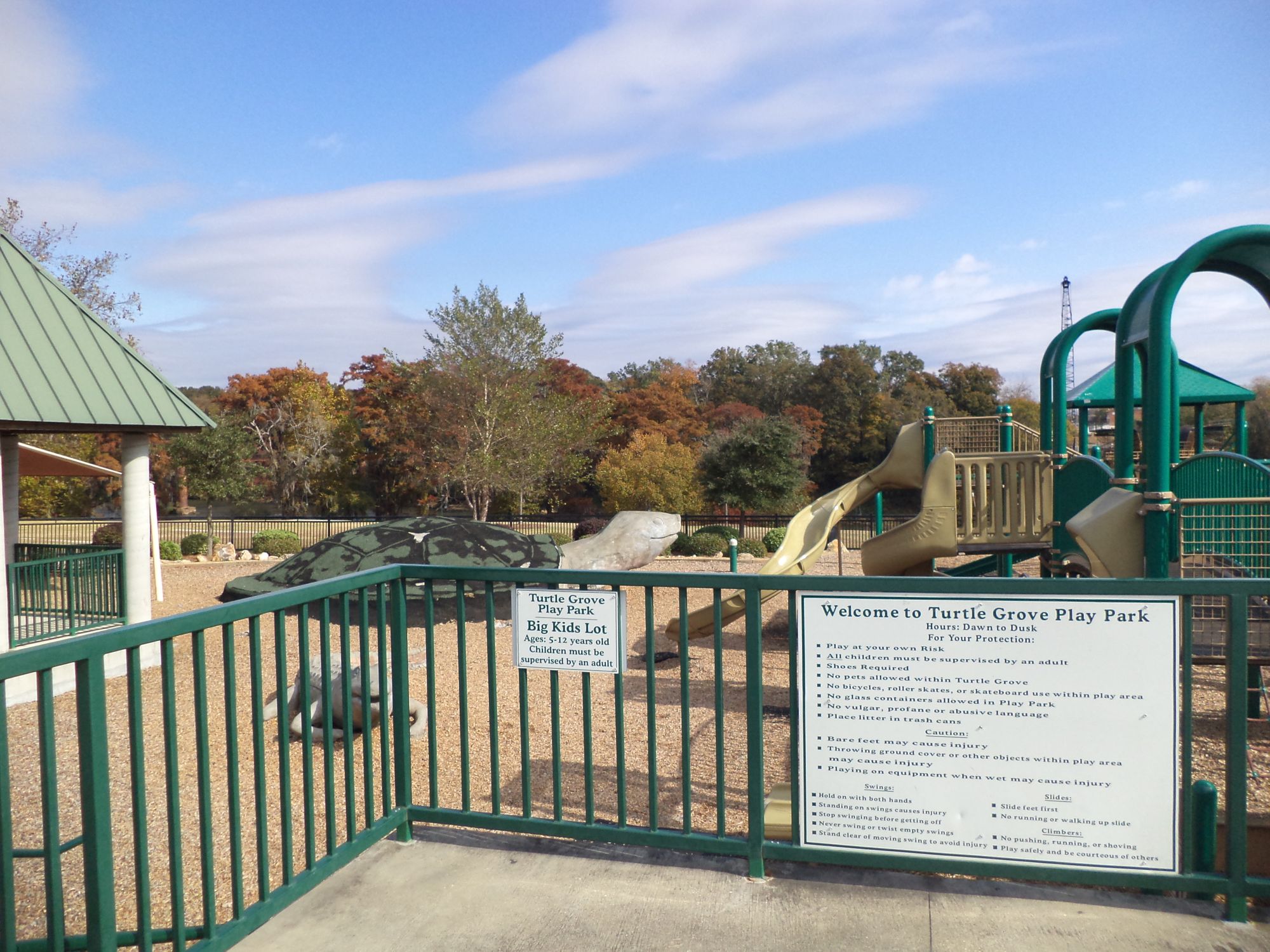 Welcome sign of Turtle Grove Park