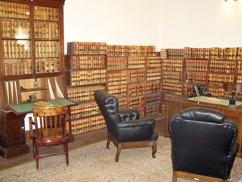 Court library in Tombstone Courthouse