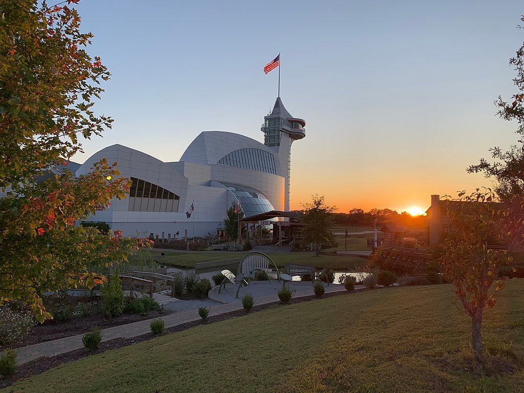 Exterior of the Discovery Park of America
