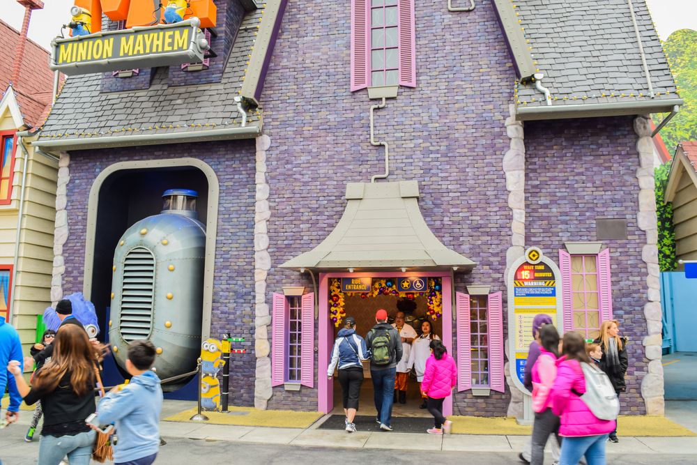 Entrance to Gru's house at Despicable Me: Minion Mayhem