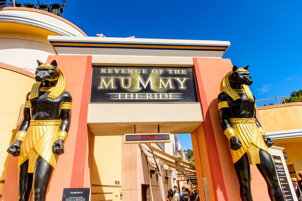 Entryway of Mummy: The Ride