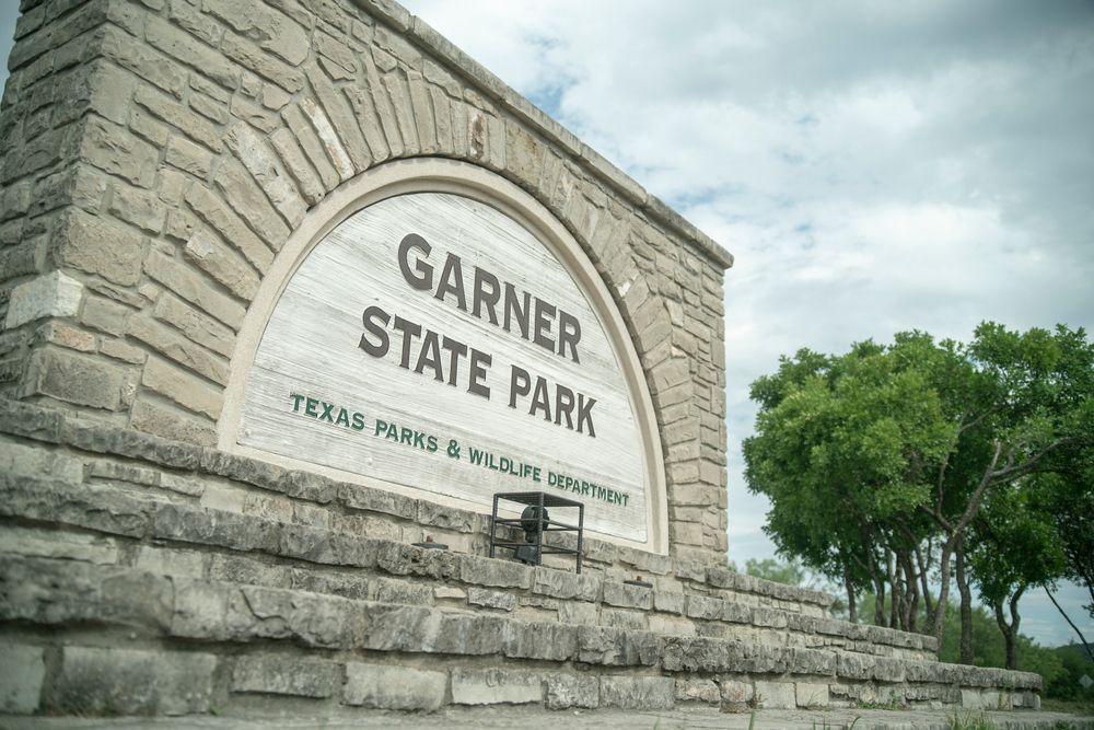 Name sign of the Garner state park.