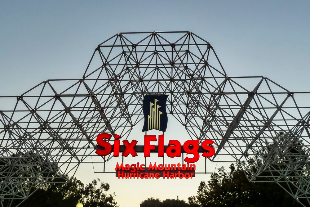 Name sign of Six Flags Hurricane Harbor